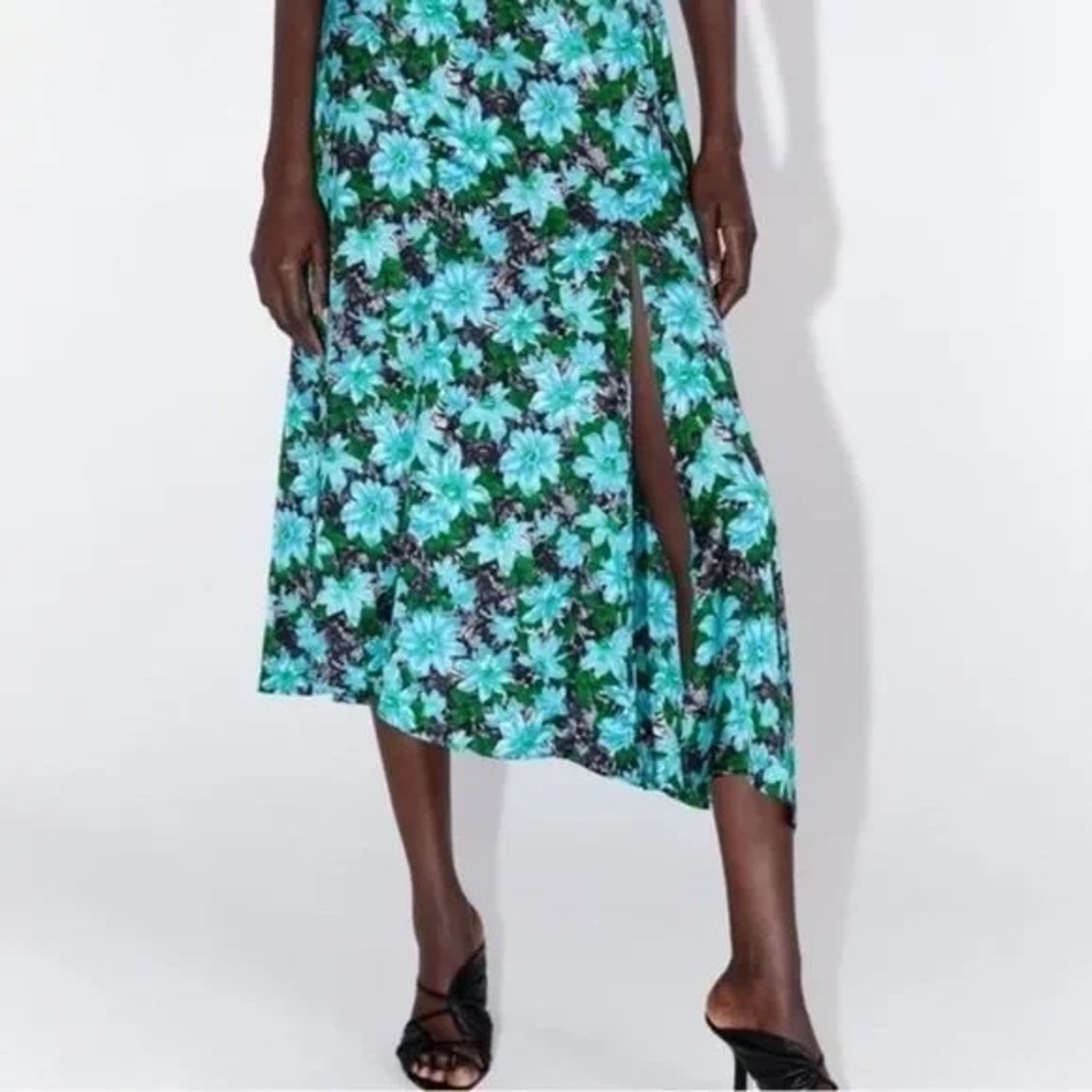 Zara Floral Slit Skirt Green Women’s Size Medium Excellent Used Condition EUC